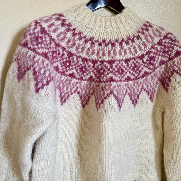 Chunky Wool Fair Isle Nordic Sweater White and Pink Patterned - Picture 3 of 4